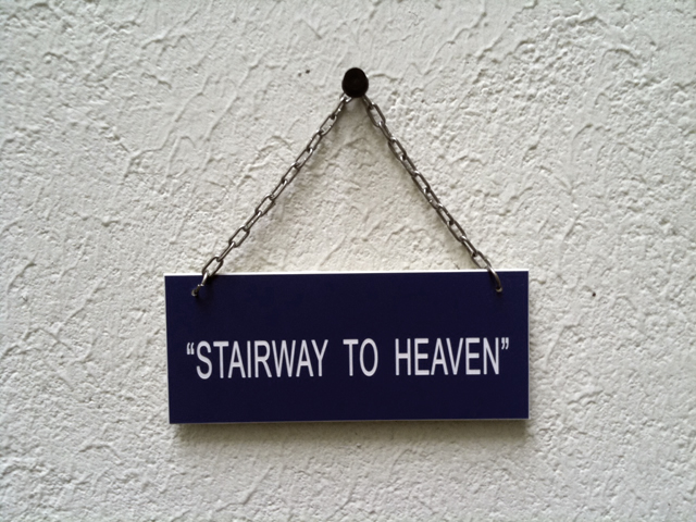 MOMO_galerie_exhibition_Stairway_to_HEAVEN_louise bourgeois_romaric_tisserand_BLUE