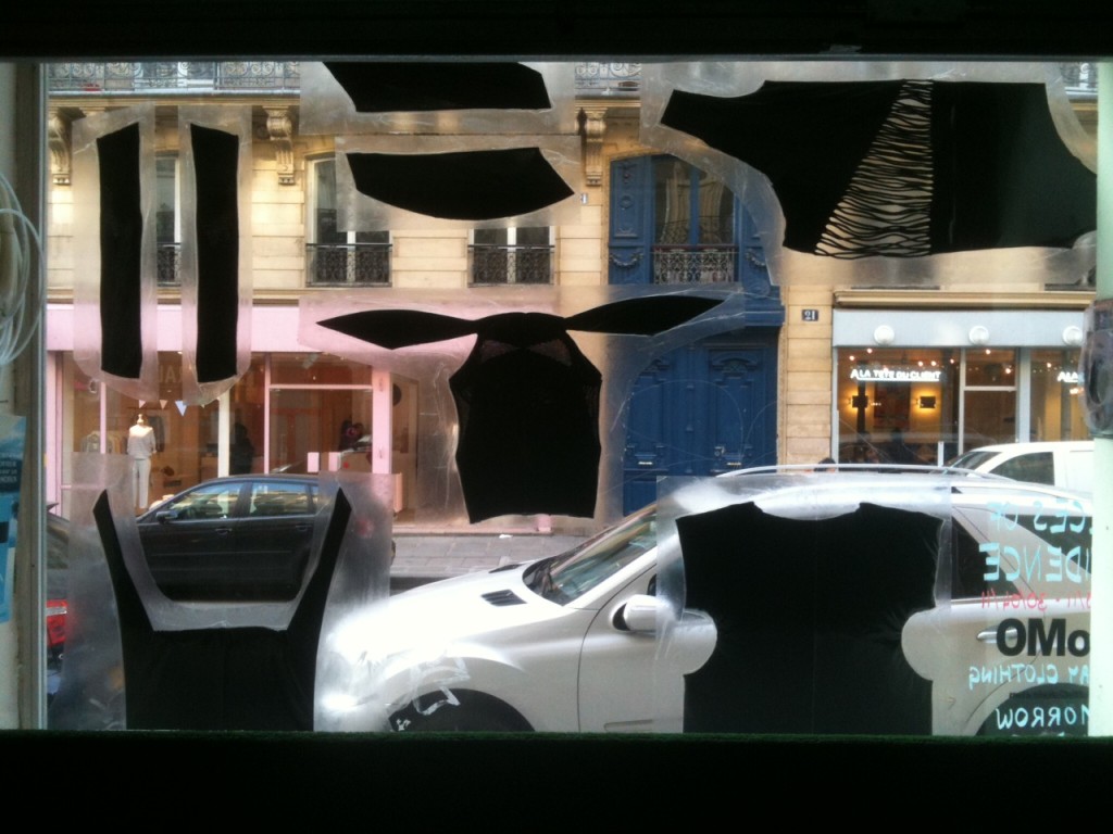 MoMO-window-Today-Clothing-Margherita-Ratti-Romaric_tisserand-Issey_Miyake